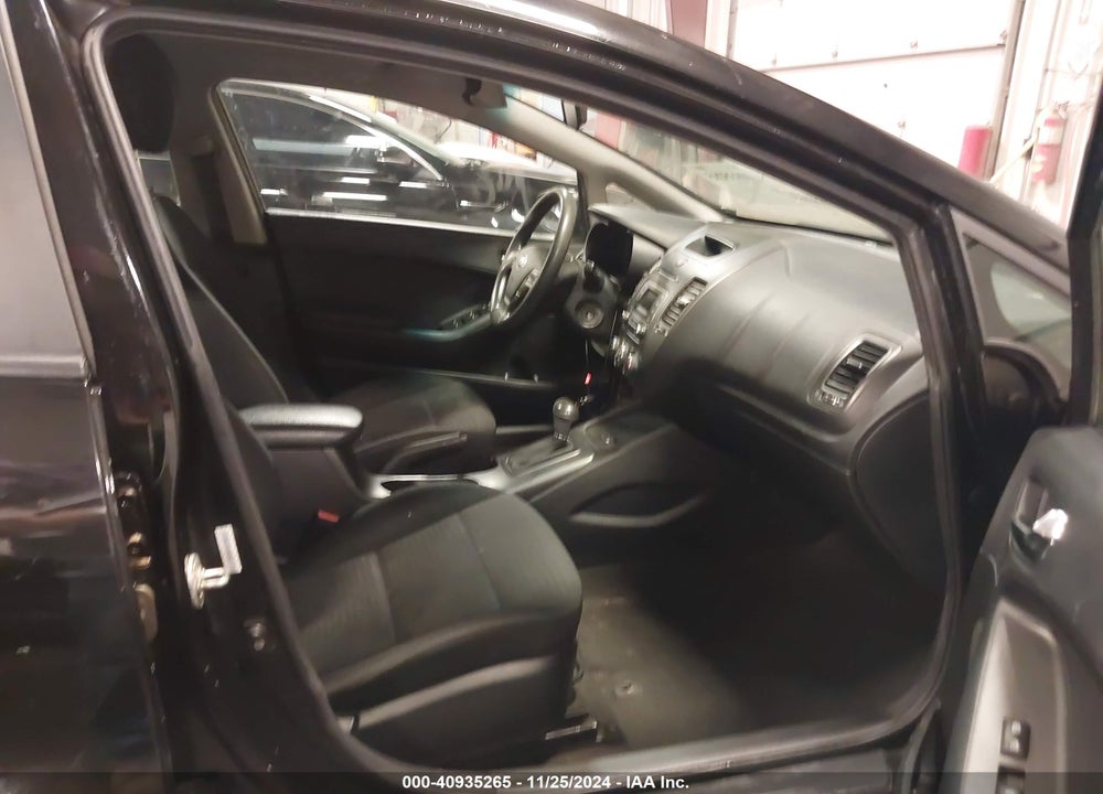 2015 KIA FORTE VIN: KNAFX4A67F5324541