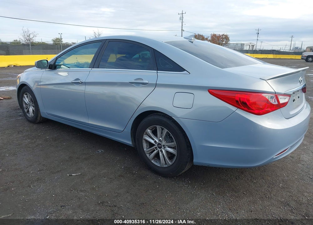 2013 HYUNDAI SONATA GLS VIN: 5NPEB4AC4DH641449