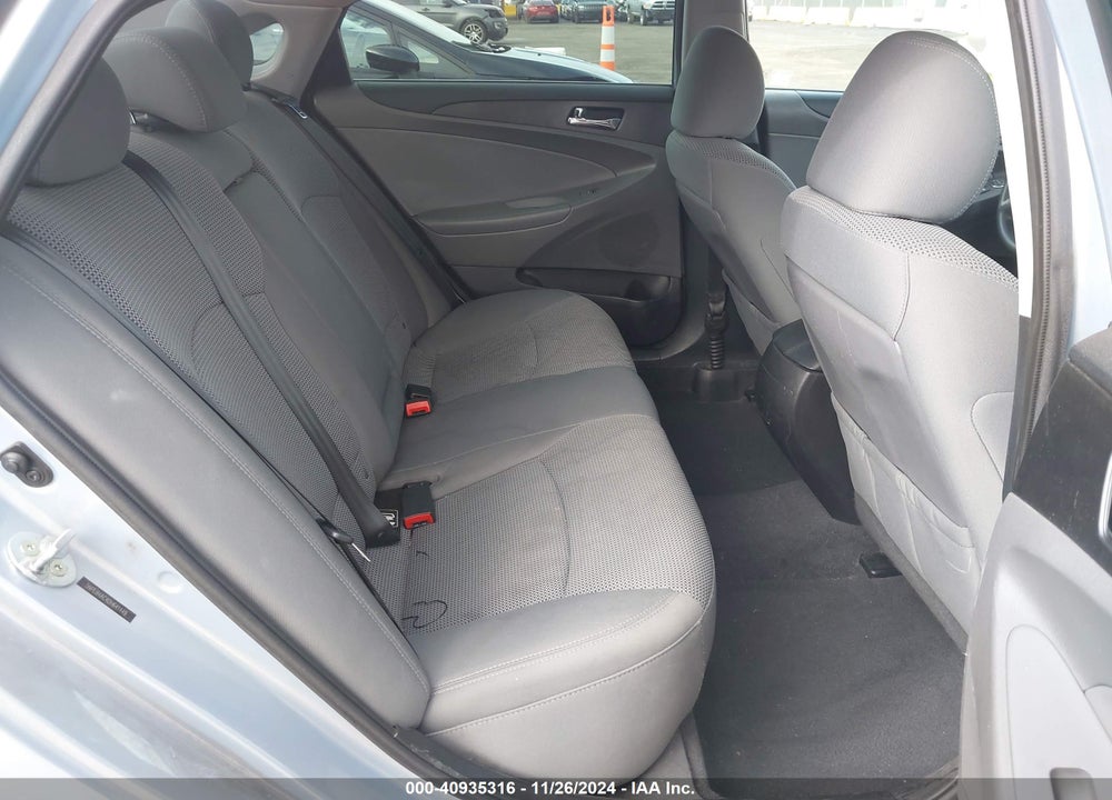 2013 HYUNDAI SONATA GLS VIN: 5NPEB4AC4DH641449