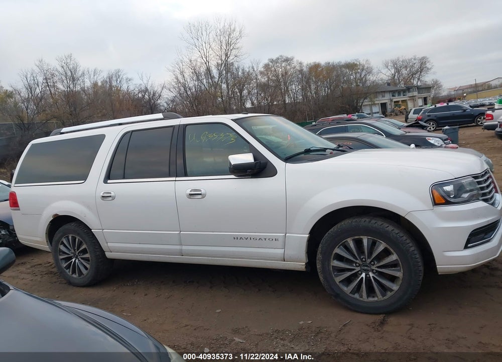 2015 LINCOLN NAVIGATOR L VIN: 5LMJJ3JT8FEJ11721