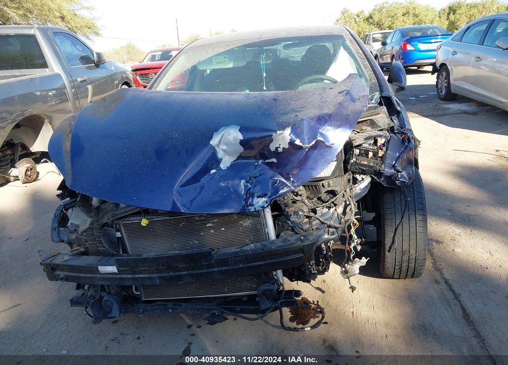 2012 HYUNDAI ELANTRA GLS VIN: 5NPDH4AE3CH064102