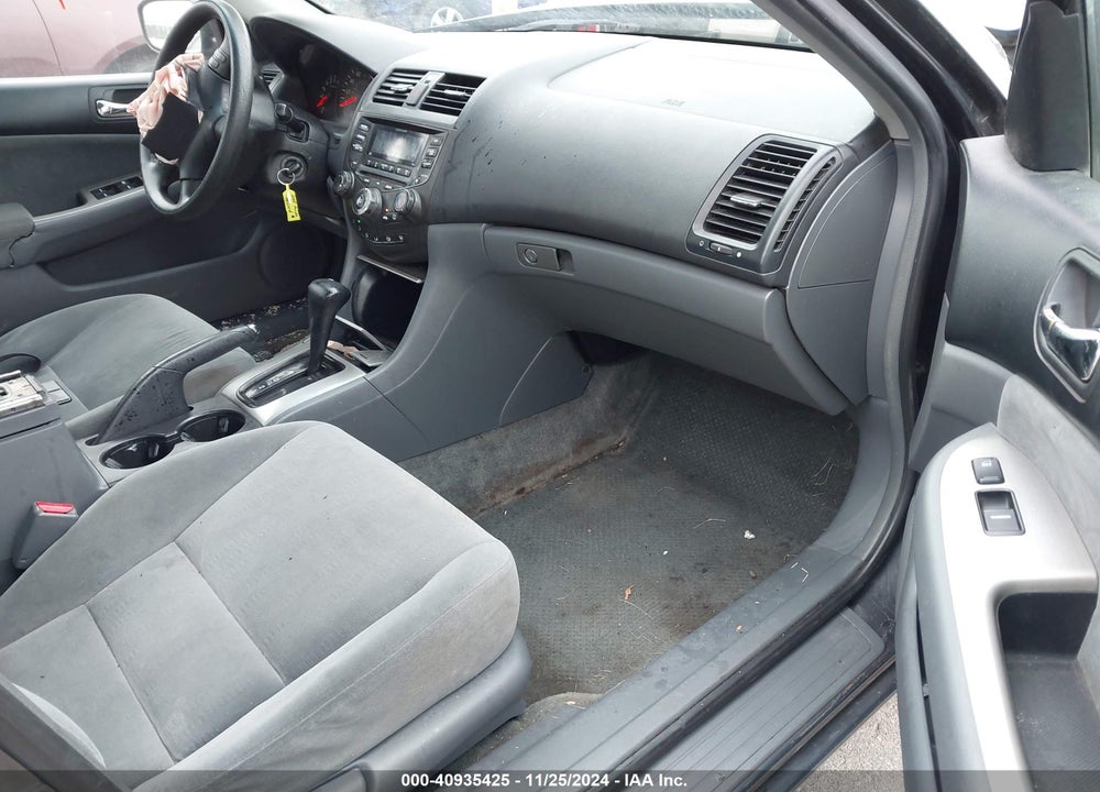 2005 HONDA ACCORD 2.4 EX VIN: 1HGCM56785A030952