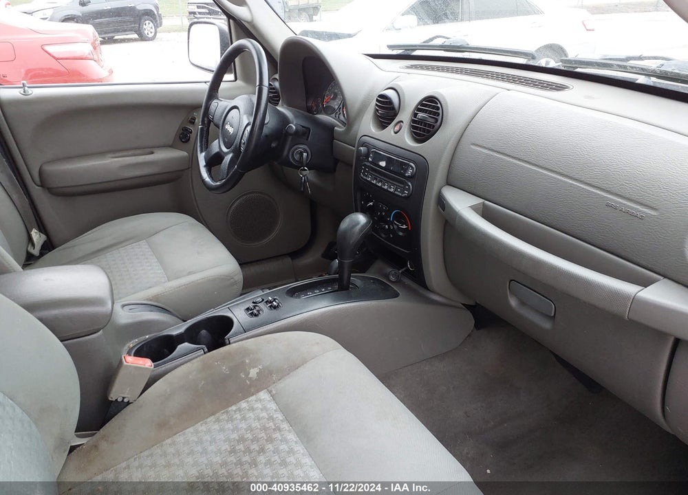 2005 JEEP LIBERTY SPORT VIN: 1J4GL48K35W599798