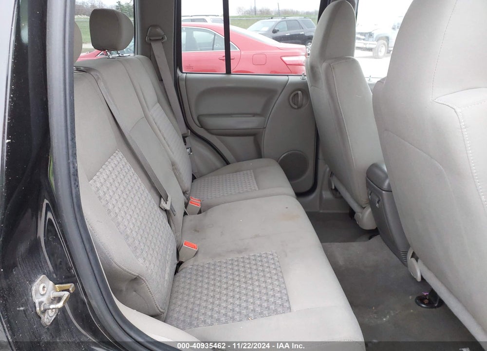 2005 JEEP LIBERTY SPORT VIN: 1J4GL48K35W599798