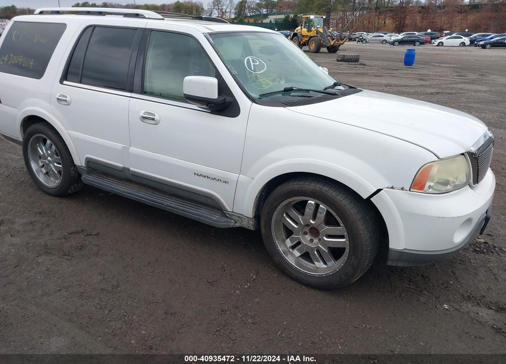 2004 LINCOLN NAVIGATOR VIN: 5LMFU28R64LJ26860
