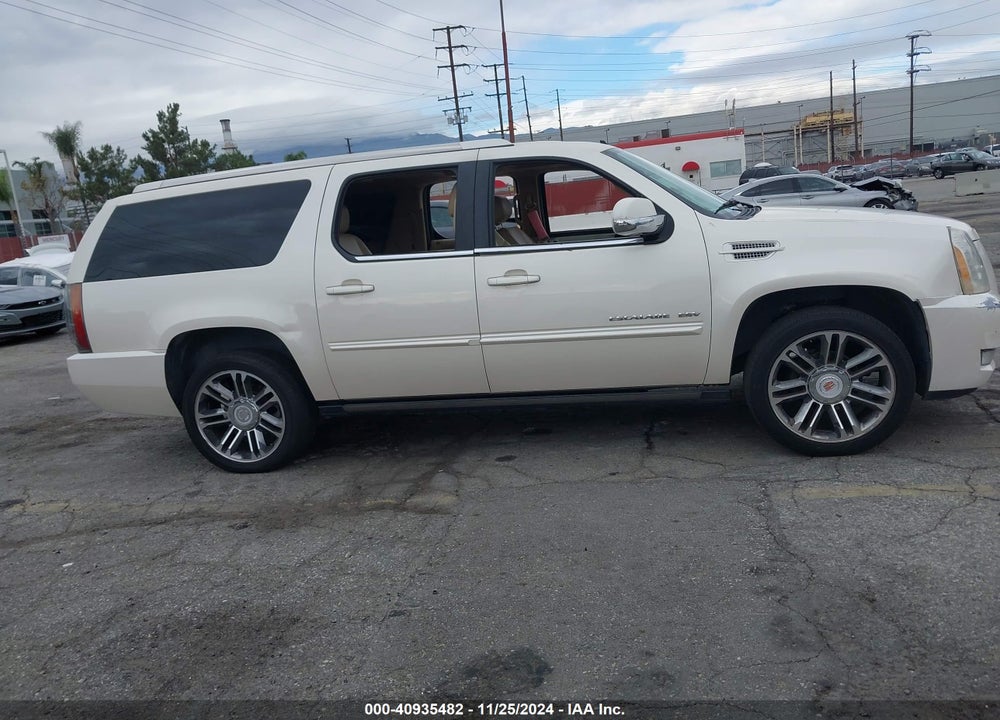 2013 CADILLAC ESCALADE ESV PREMIUM VIN: 1GYS3JEF1DR331202