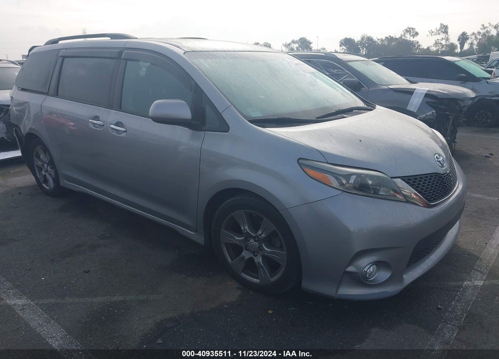 2017 TOYOTA SIENNA SE 8 PASSENGER VIN: 5TDXZ3DC9HS850518