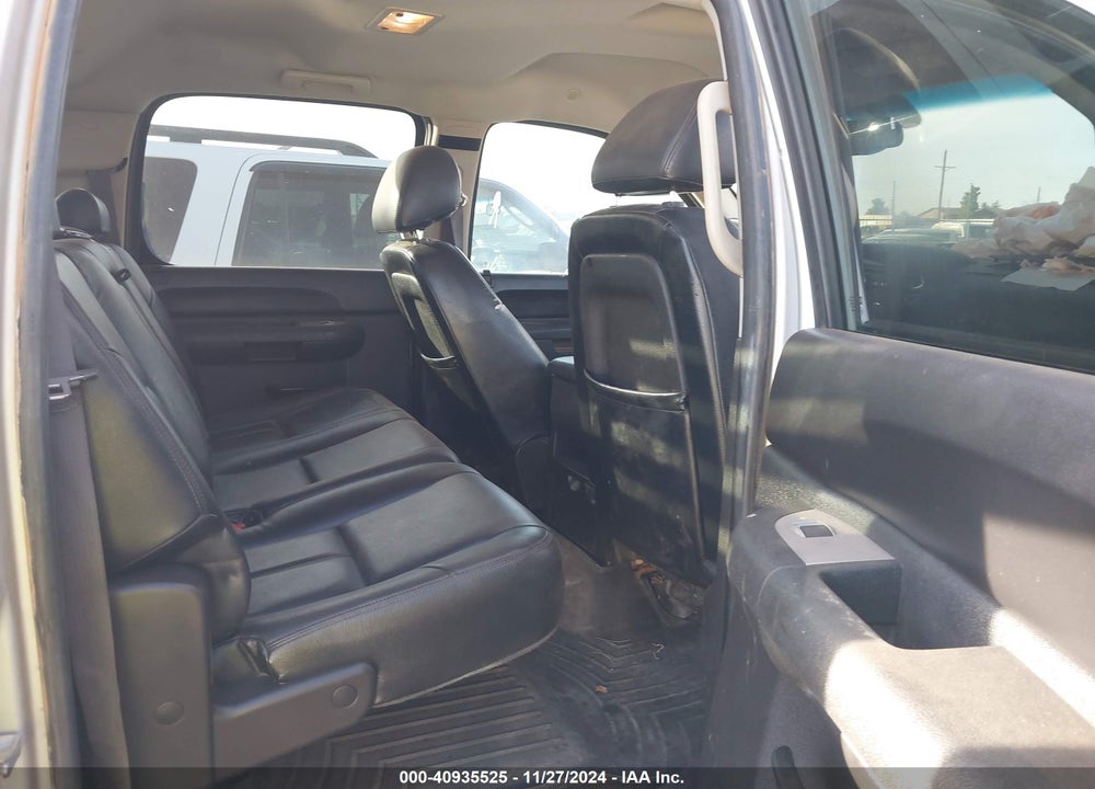 2011 CHEVROLET SILVERADO 3500HD LT VIN: 1GC4K0C80BF102055