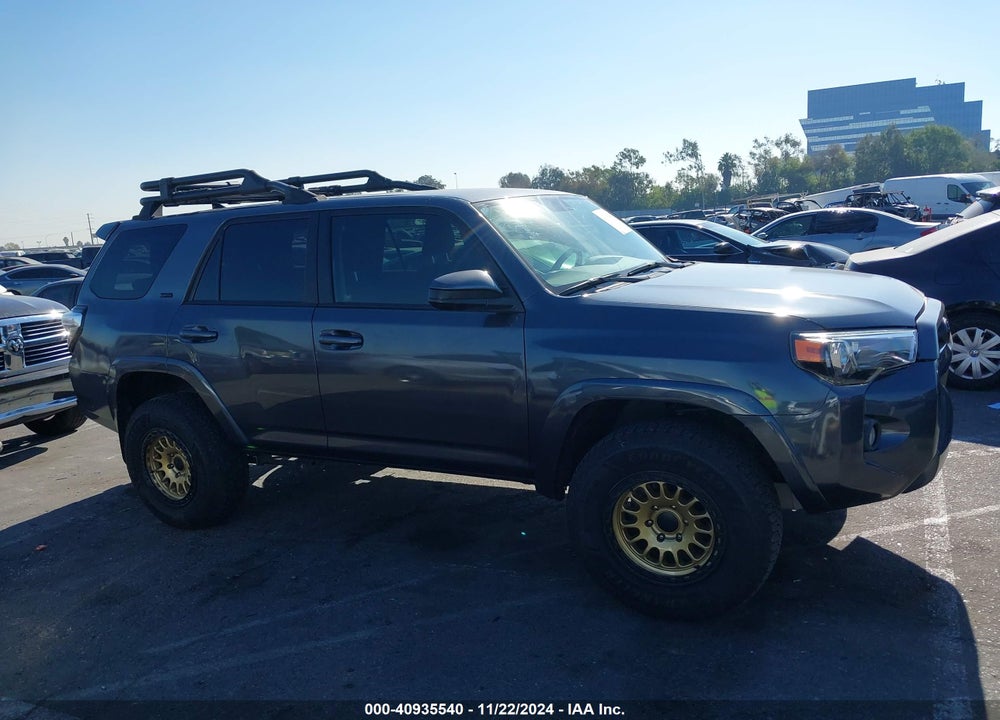 2019 TOYOTA 4RUNNER SR5 VIN: JTEZU5JR1K5212347