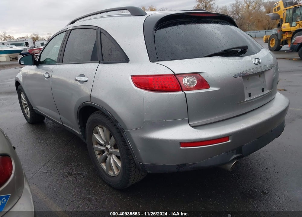 2005 INFINITI FX35 VIN: JNRAS08W15X212427