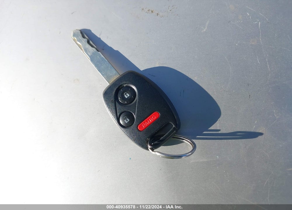 2010 HONDA ODYSSEY LX VIN: 5FNRL3H21AB099632