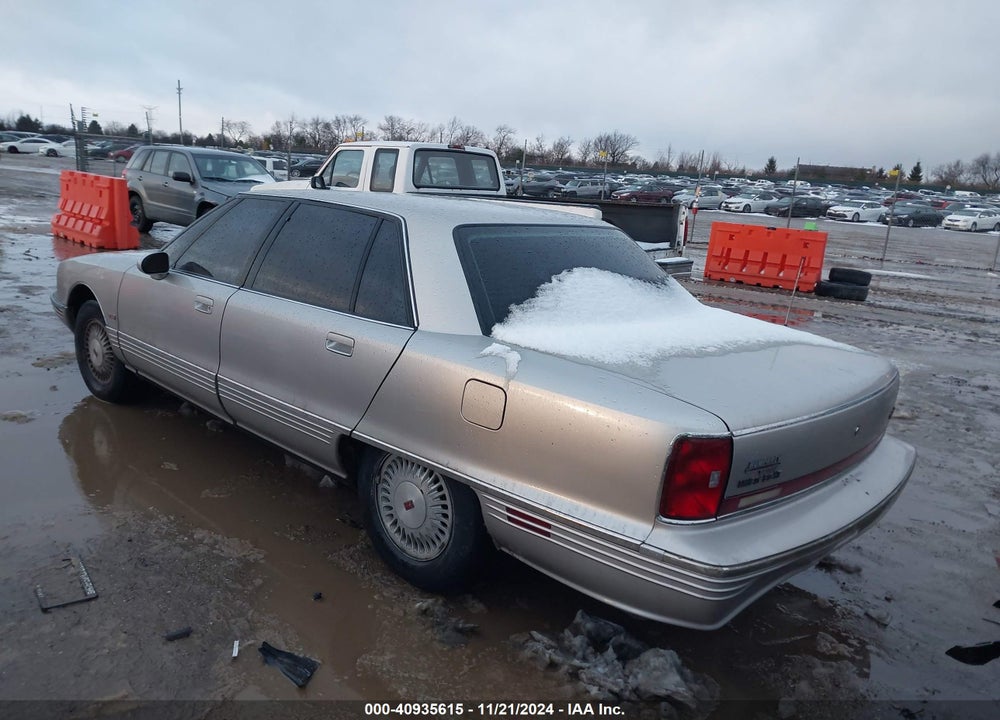 1996 OLDSMOBILE 98 REGENCY ELITE VIN: 1G3CX52K9T4310519