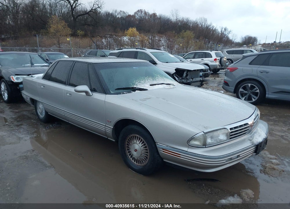 1996 OLDSMOBILE 98 REGENCY ELITE VIN: 1G3CX52K9T4310519