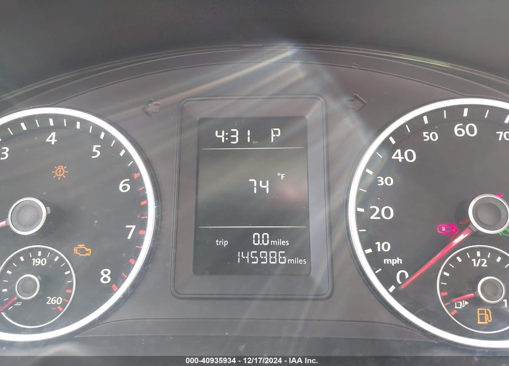 2011 VOLKSWAGEN TIGUAN S VIN: WVGAV7AX0BW559070
