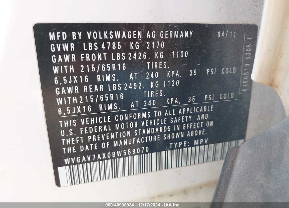 2011 VOLKSWAGEN TIGUAN S VIN: WVGAV7AX0BW559070