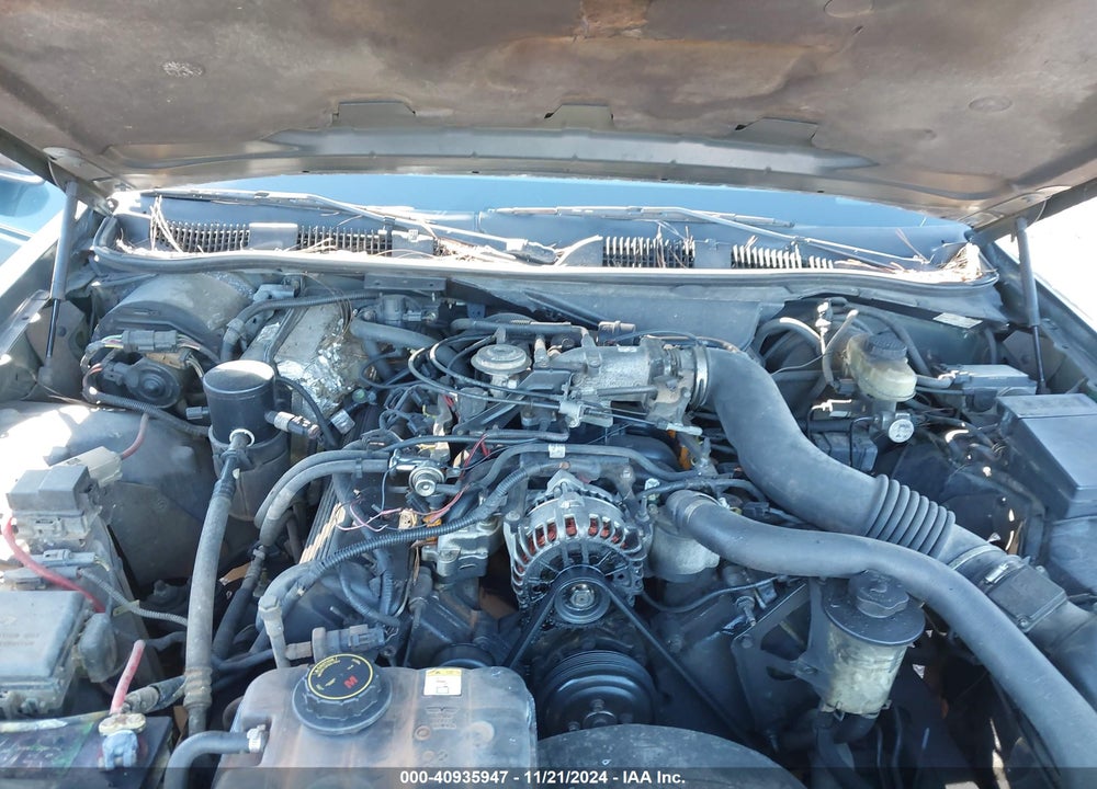 1998 MERCURY GRAND MARQUIS VIN: 2MEFM75W5WX656613