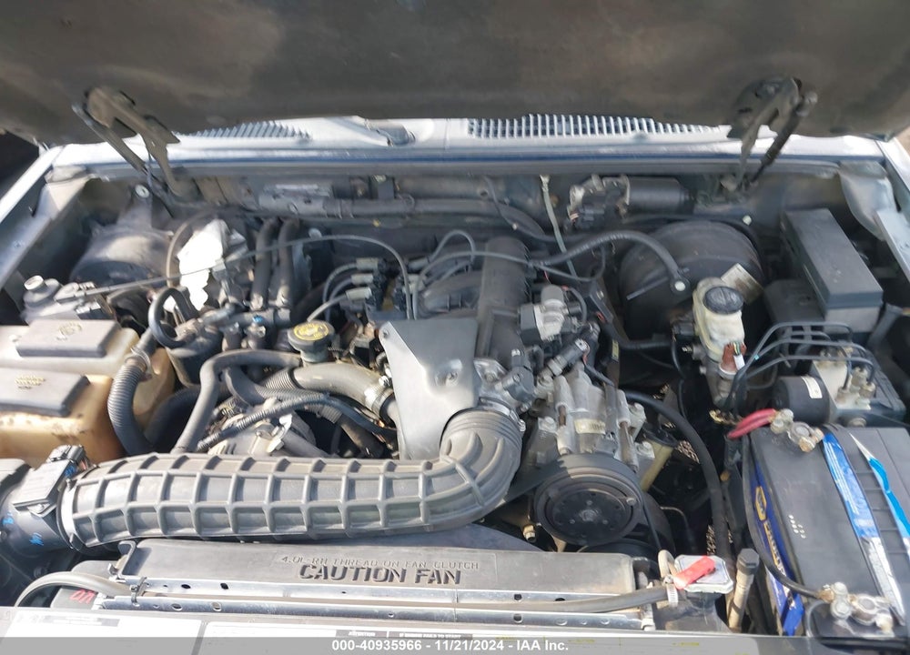2000 FORD EXPLORER XLS VIN: 1FMZU62X8YUB20380