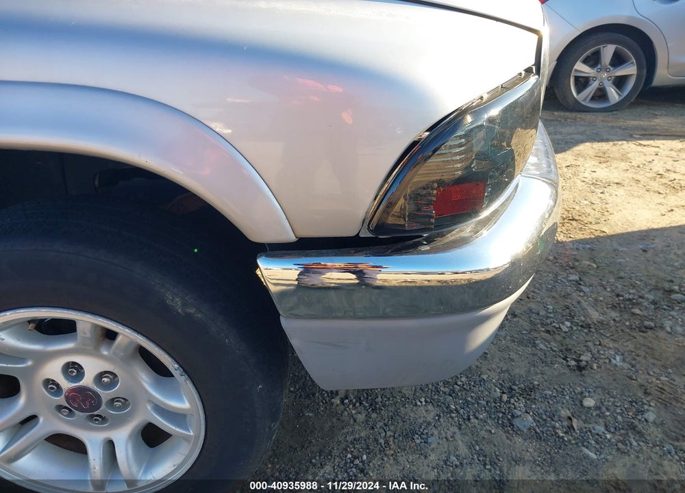 2002 DODGE DAKOTA SLT VIN: 1B7HL48X82S548578