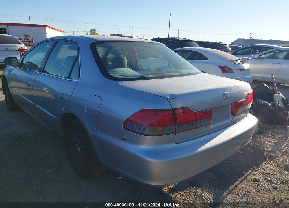 2001 HONDA ACCORD 2.3 LX VIN: 1HGCG56421A040075
