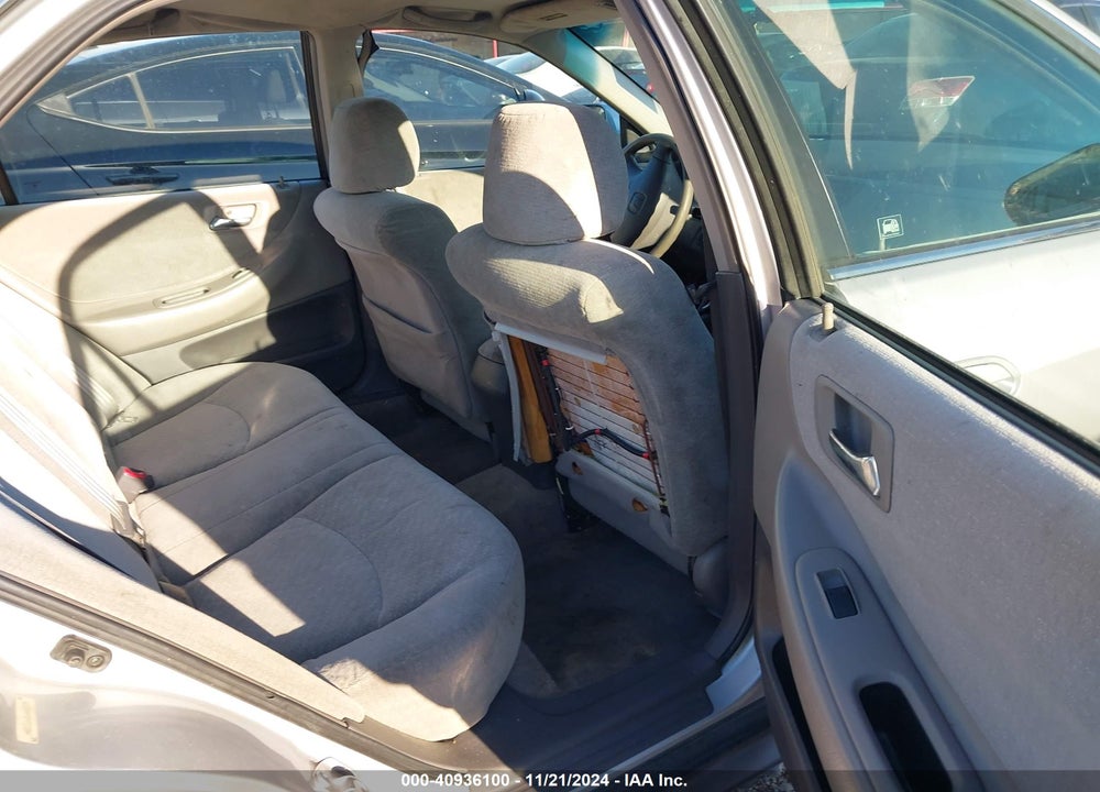 2001 HONDA ACCORD 2.3 LX VIN: 1HGCG56421A040075