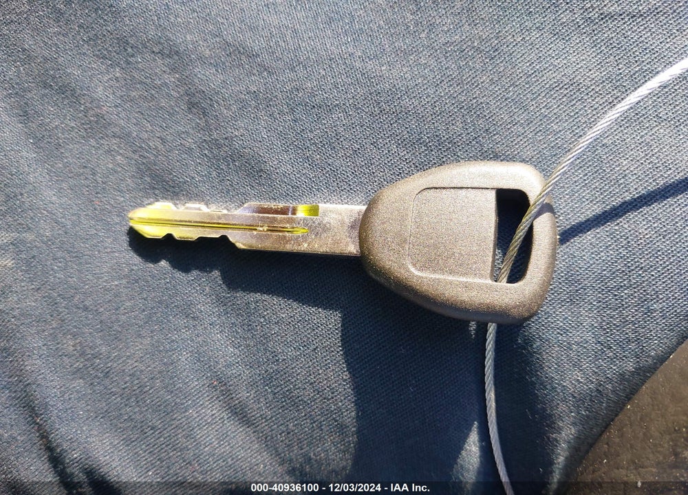 2001 HONDA ACCORD 2.3 LX VIN: 1HGCG56421A040075