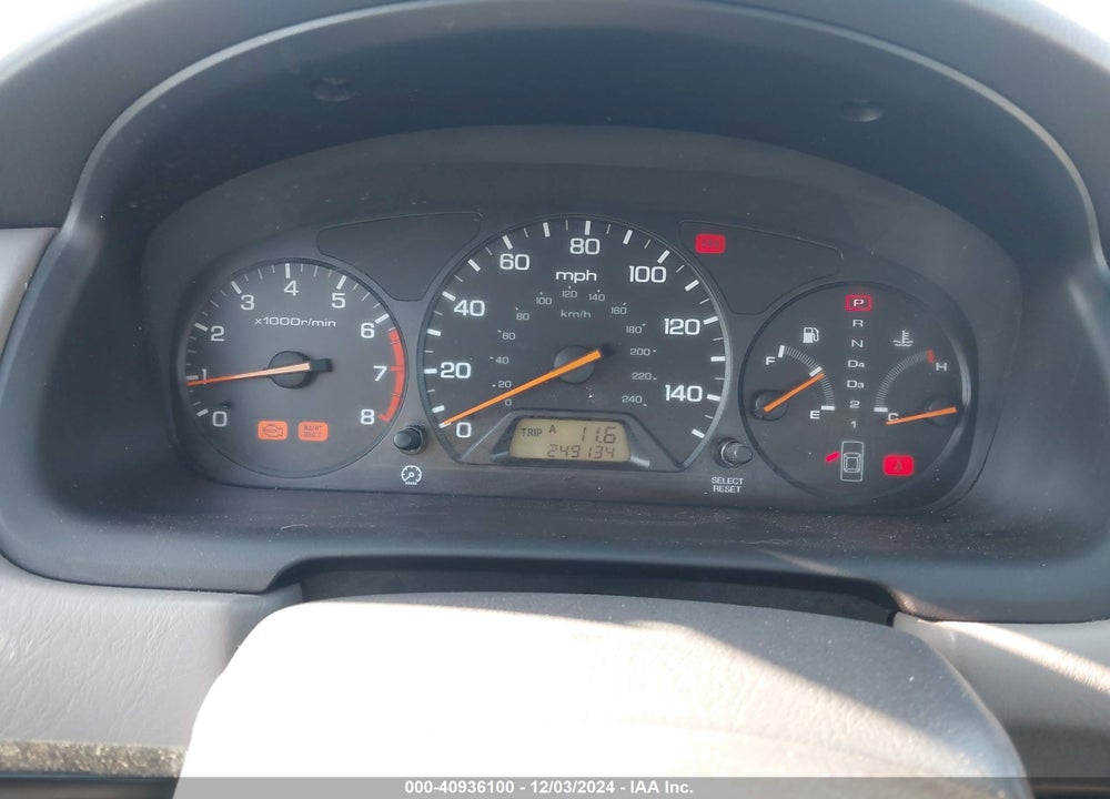 2001 HONDA ACCORD 2.3 LX VIN: 1HGCG56421A040075
