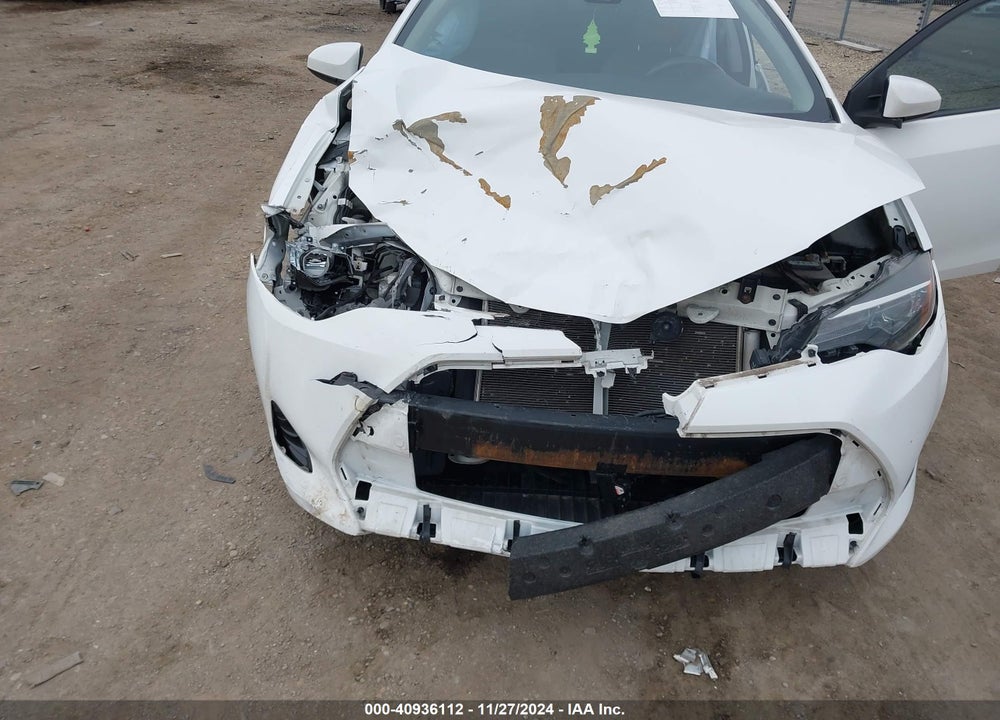 2018 TOYOTA COROLLA LE VIN: 2T1BURHE2JC088168
