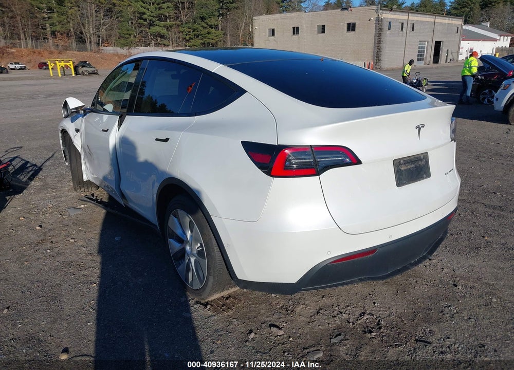 2021 TESLA MODEL Y LONG RANGE DUAL MOTOR ALL-WHEEL DRIVE VIN: 5YJYGDEE1MF060872
