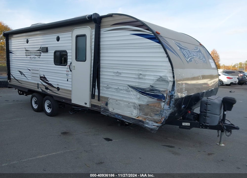 2016 FOREST RIVER WILDWOOD X-LITE SERIES M-230B VIN: 4X4TWDY23G7351053