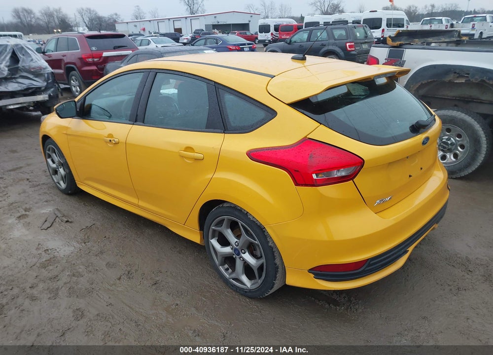 2015 FORD FOCUS ST VIN: 1FADP3L95FL208008