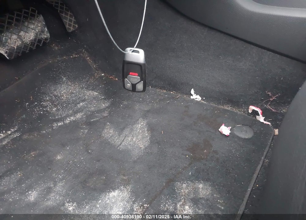 2017 AUDI A4 VIN: WAUKMAF47HN040133