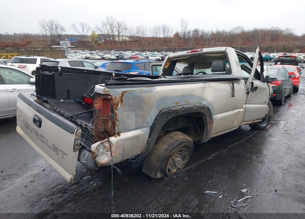 2006 CHEVROLET SILVERADO 2500HD WORK TRUCK VIN: 1GCHK24U96E225101