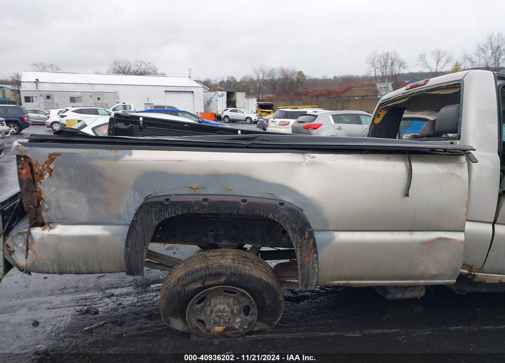 2006 CHEVROLET SILVERADO 2500HD WORK TRUCK VIN: 1GCHK24U96E225101