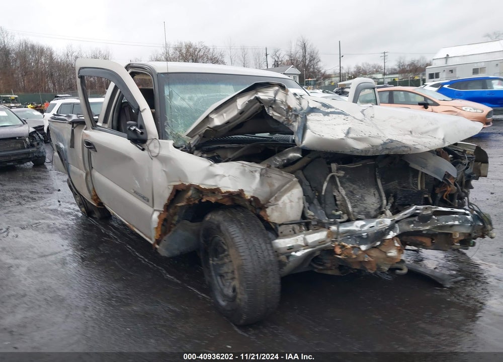 2006 CHEVROLET SILVERADO 2500HD WORK TRUCK VIN: 1GCHK24U96E225101