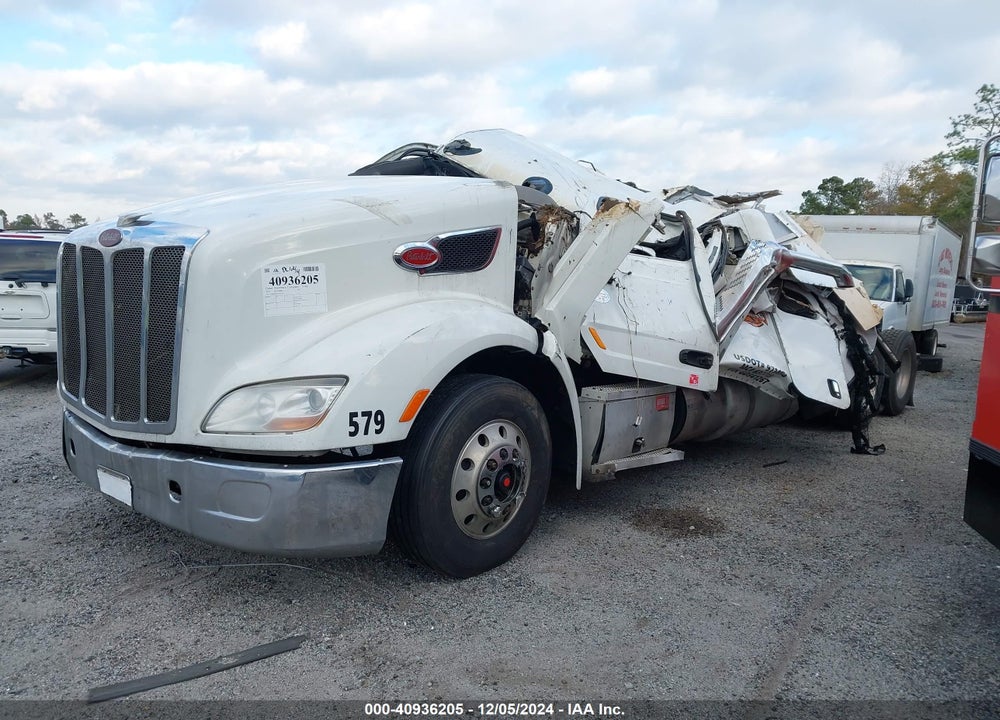 2016 PETERBILT 579 VIN: 1XPBD49X3GD341267