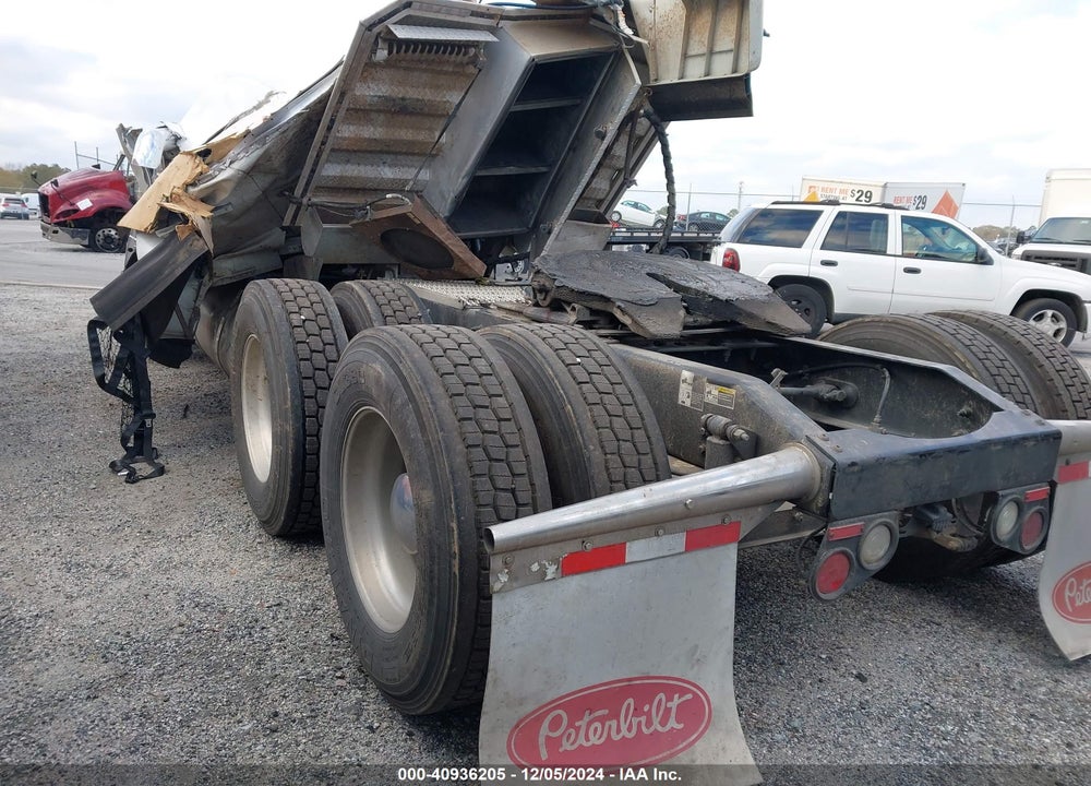 2016 PETERBILT 579 VIN: 1XPBD49X3GD341267