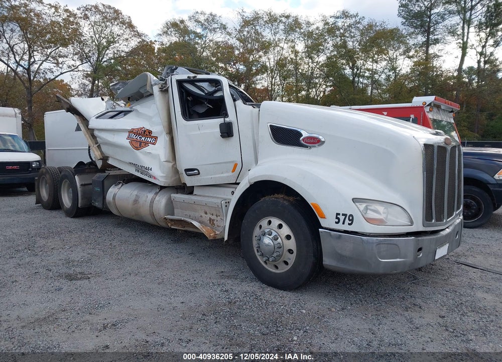 2016 PETERBILT 579 VIN: 1XPBD49X3GD341267