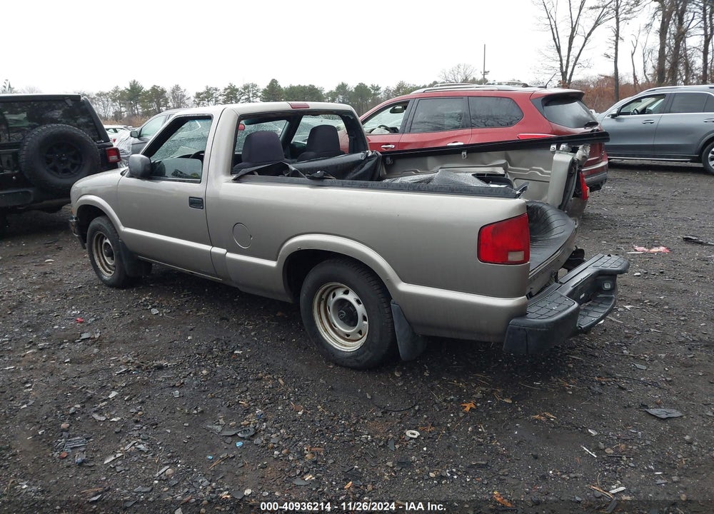 2003 CHEVROLET S-10 VIN: 1GCCS14H738209304