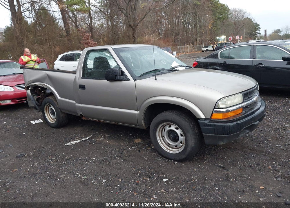 2003 CHEVROLET S-10 VIN: 1GCCS14H738209304