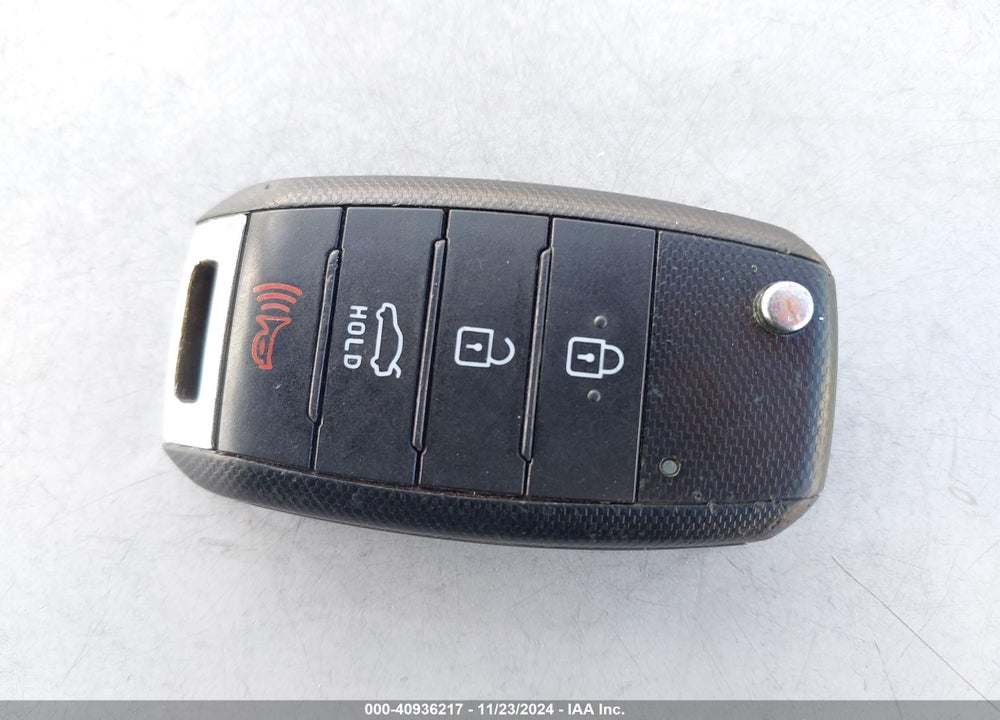 2015 KIA OPTIMA VIN: KNAGM4A79F5659225