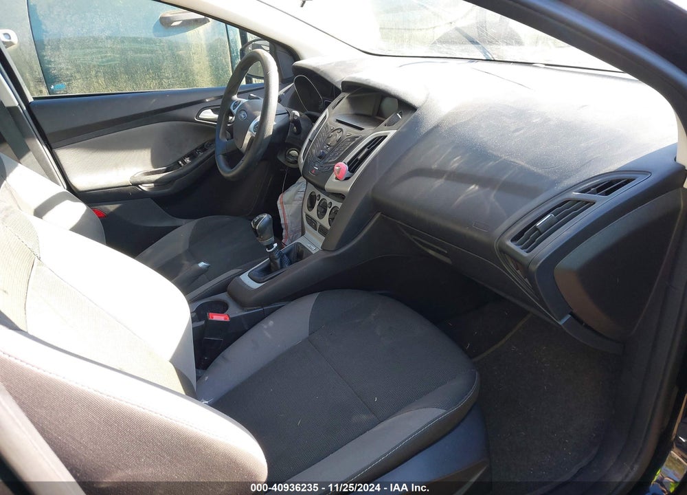 2014 FORD FOCUS SE VIN: 1FADP3K23EL103339