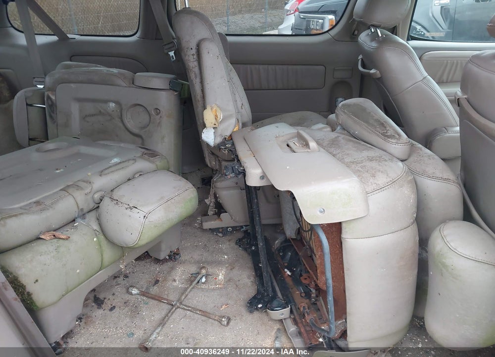1999 TOYOTA SIENNA XLE VIN: 4T3ZF13C0XU118430