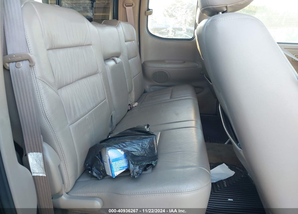 2001 TOYOTA TUNDRA LTD V8 VIN: 5TBBT48121S185244