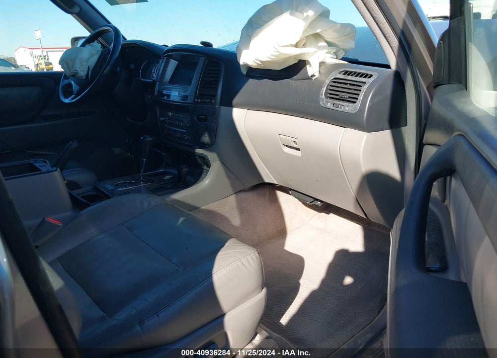2005 TOYOTA LAND CRUISER V8 VIN: JTEHT05J952071829