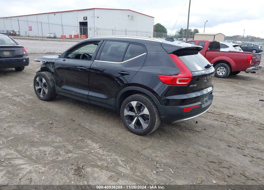 2024 VOLVO XC40 B5 PLUS BRIGHT THEME VIN: YV4L12UE9R2207612