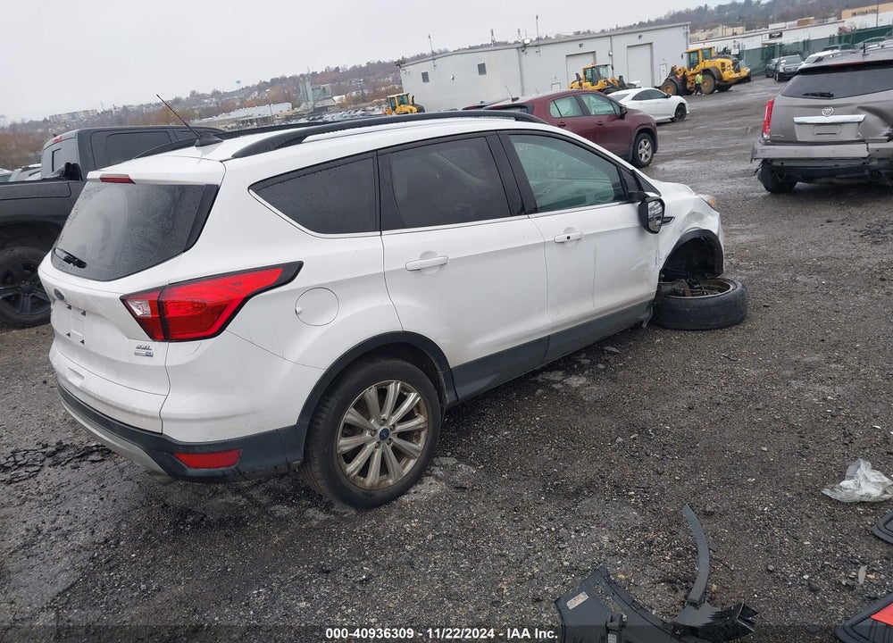 2019 FORD ESCAPE SEL VIN: 1FMCU9HD4KUB92530