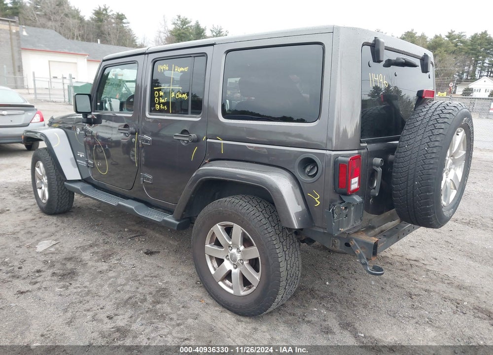 2016 JEEP WRANGLER UNLIMITED SAHARA VIN: 1C4BJWEG3GL261422