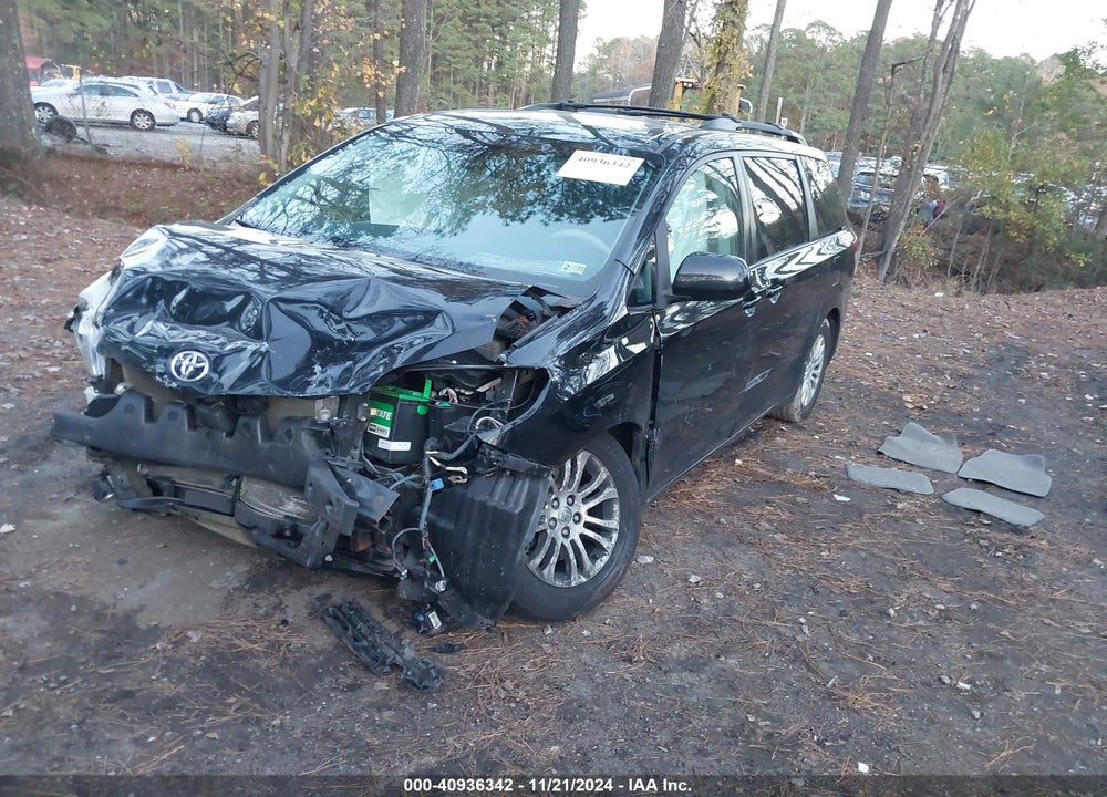 2014 TOYOTA SIENNA XLE V6 8 PASSENGER VIN: 5TDYK3DC1ES472165