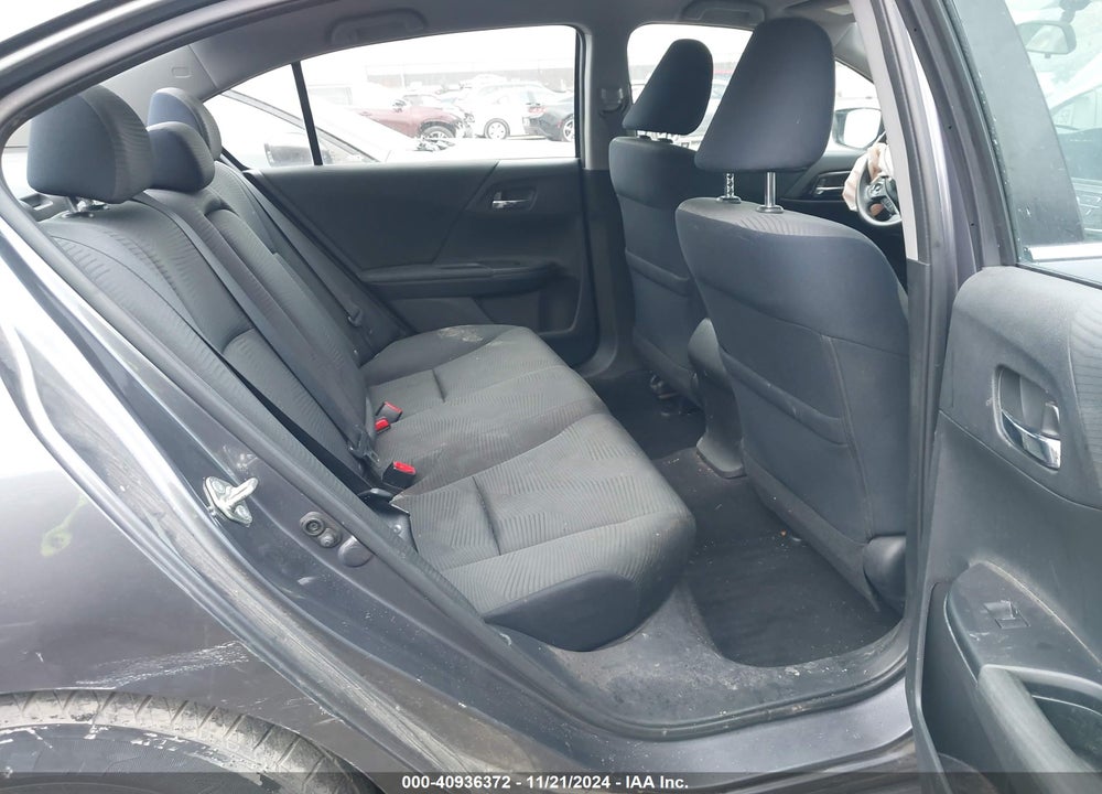 2017 HONDA ACCORD VIN: 1HGCR2F37HA243182