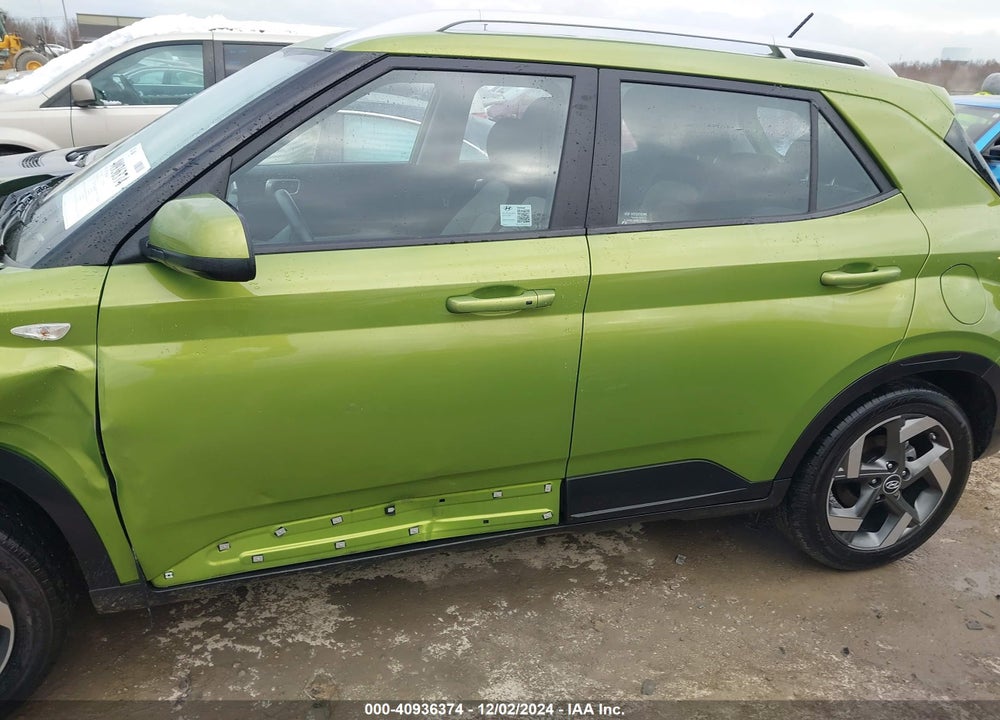 2024 HYUNDAI VENUE SEL VIN: KMHRC8A30RU313685